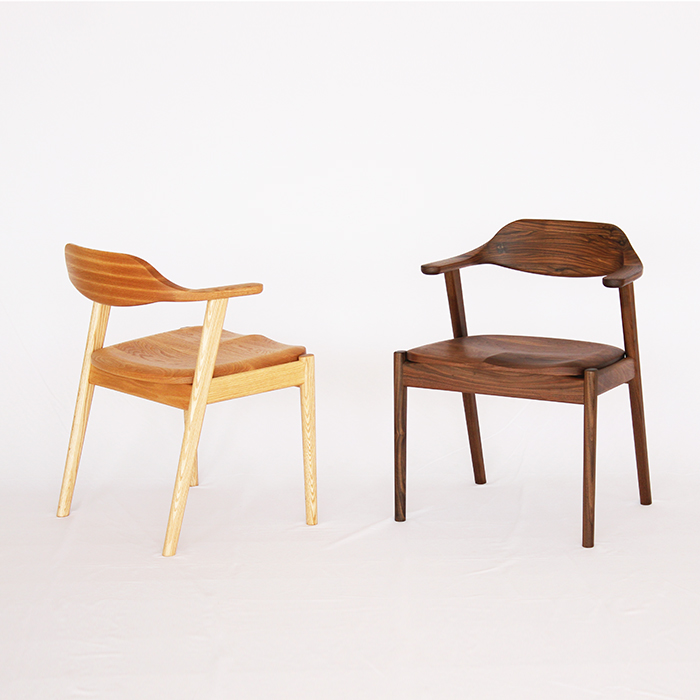 セミアームチェア