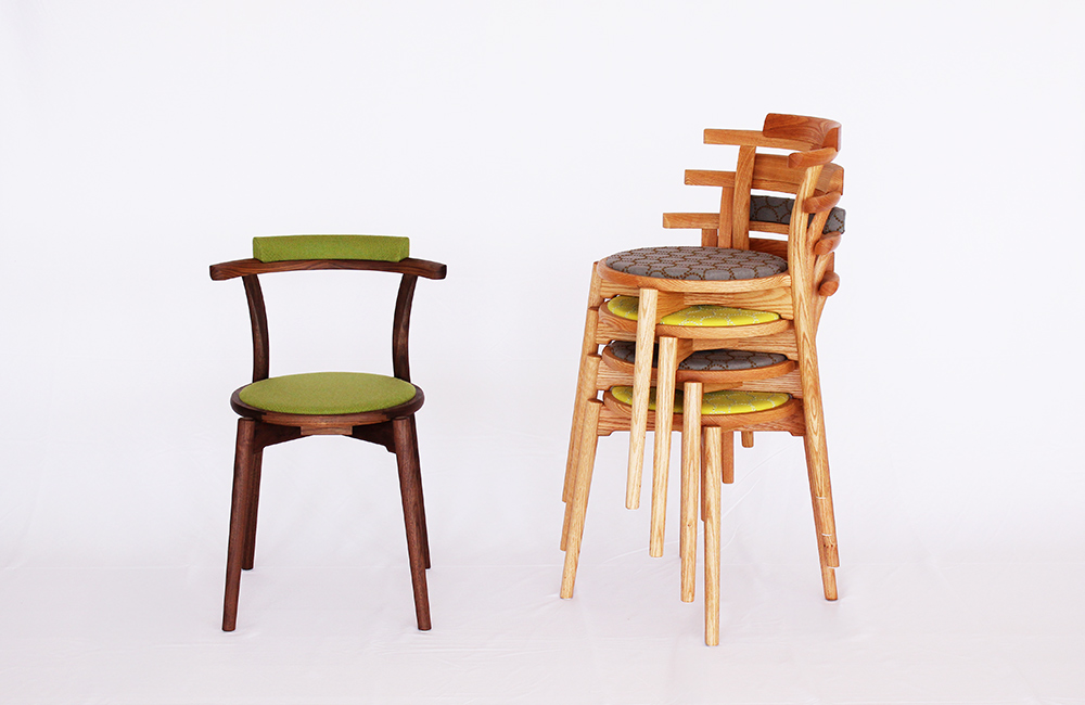 セミアームチェア