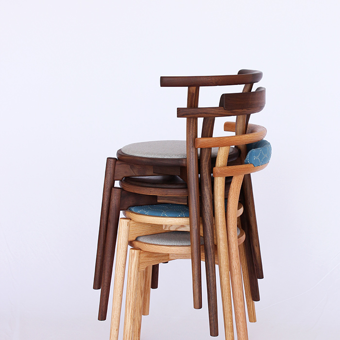 スタッキングチェア